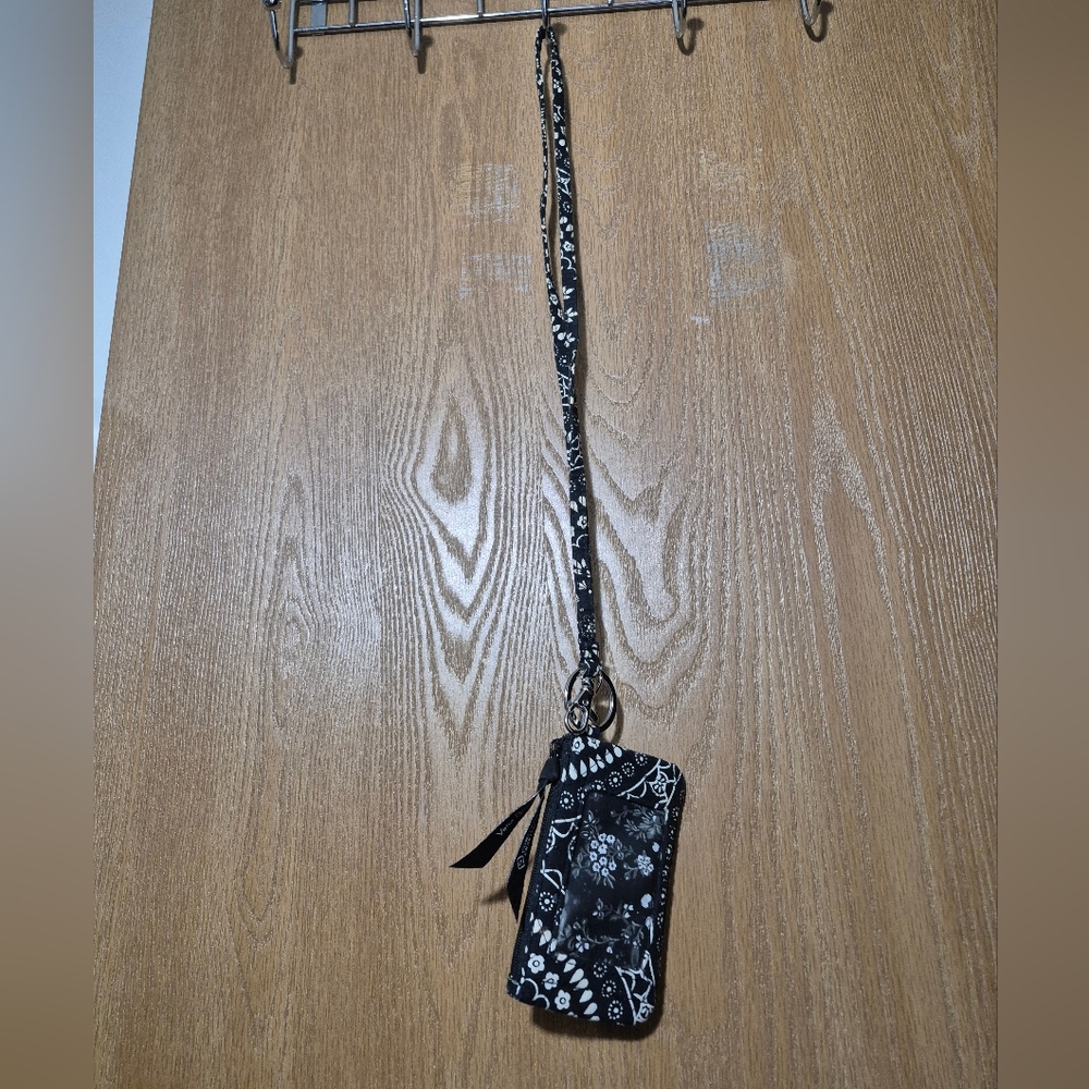 VERA BRADLEY Zip ID Case & Lanyard - Cards, Key Chain - Picture 3 of 9